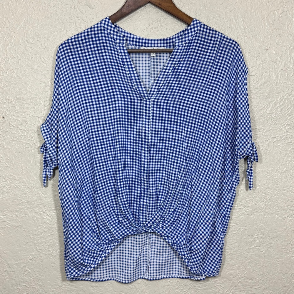 See and Be Seen Top Small Gingham Grid Check Hi‎ Low Twist Front Preppy Coastal